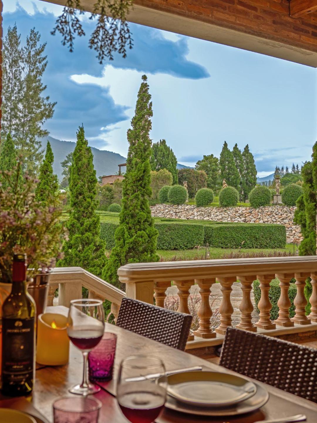 La Toscana Suan Phueng Εξωτερικό φωτογραφία