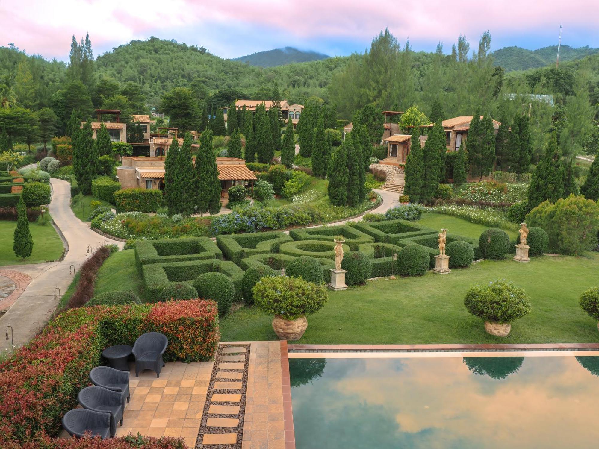 La Toscana Suan Phueng Εξωτερικό φωτογραφία